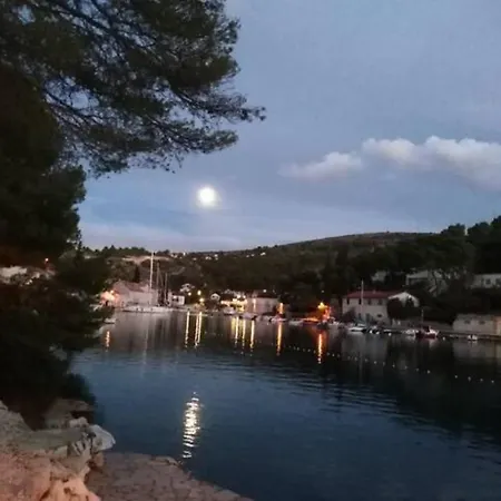 Apartment Kastel Lozisce