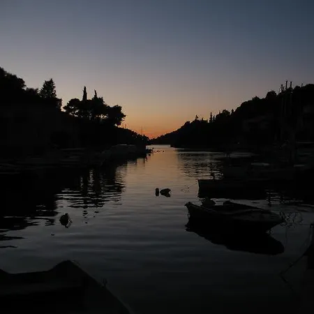 Kastel 아파트 Ložišće